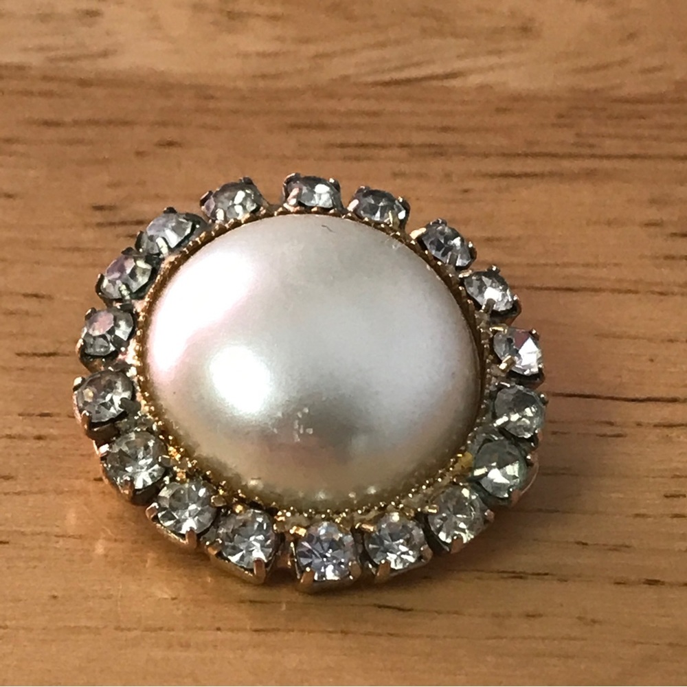 Musi Rhinestone Shoe Clips - Picture 4 of 11